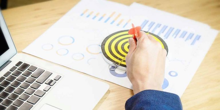 Target s Target Market In 2023 Age Salary Gender More 